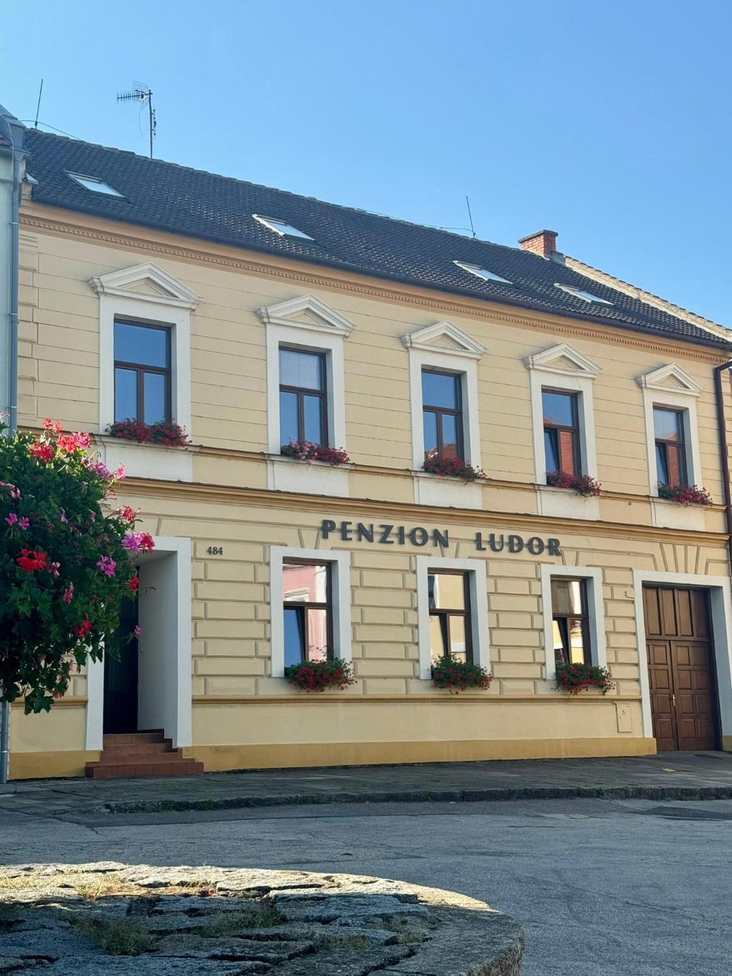 Penzion Ludor Strážnice Εξωτερικό φωτογραφία